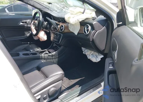 2016 Mercedes-Benz Gla 250 z USA, uszkodzony, nr VIN WDCTG4EB7GJ217702